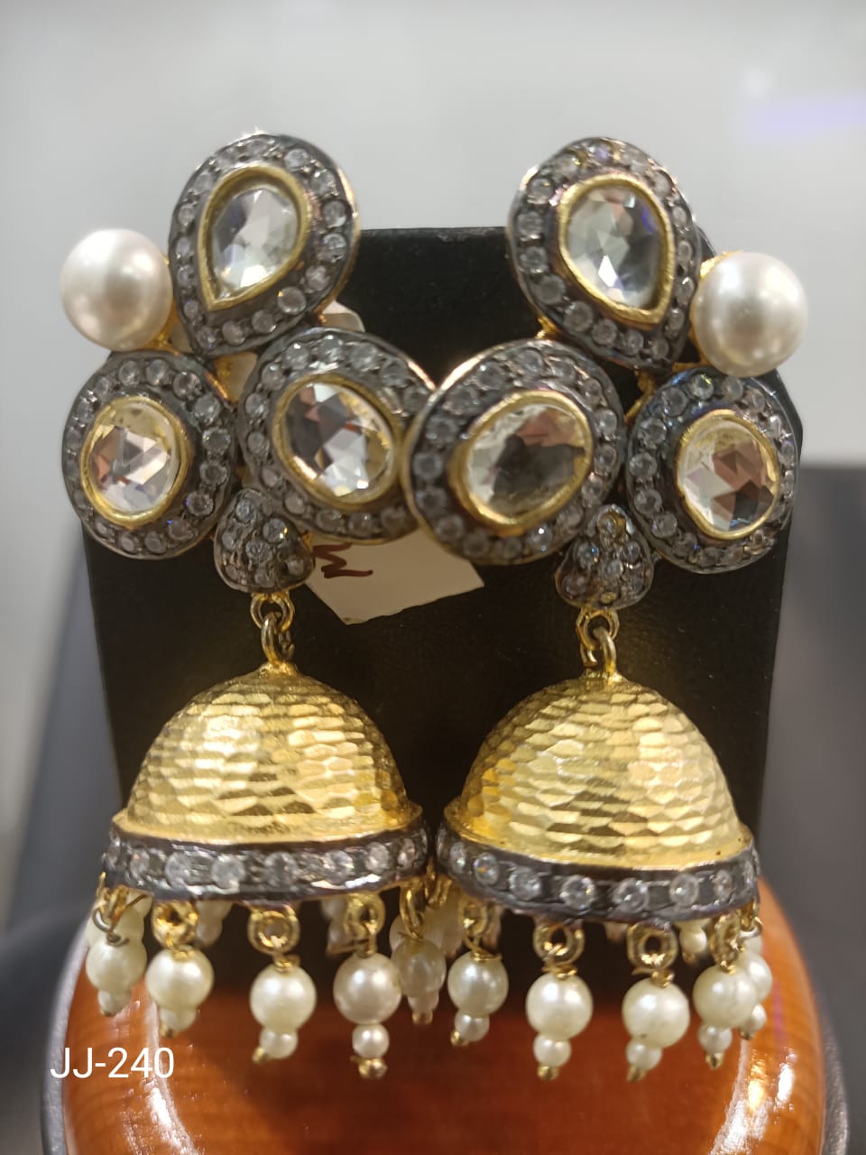Jain Jewellers Ad Stone Jhumkis Earrings - 11062263