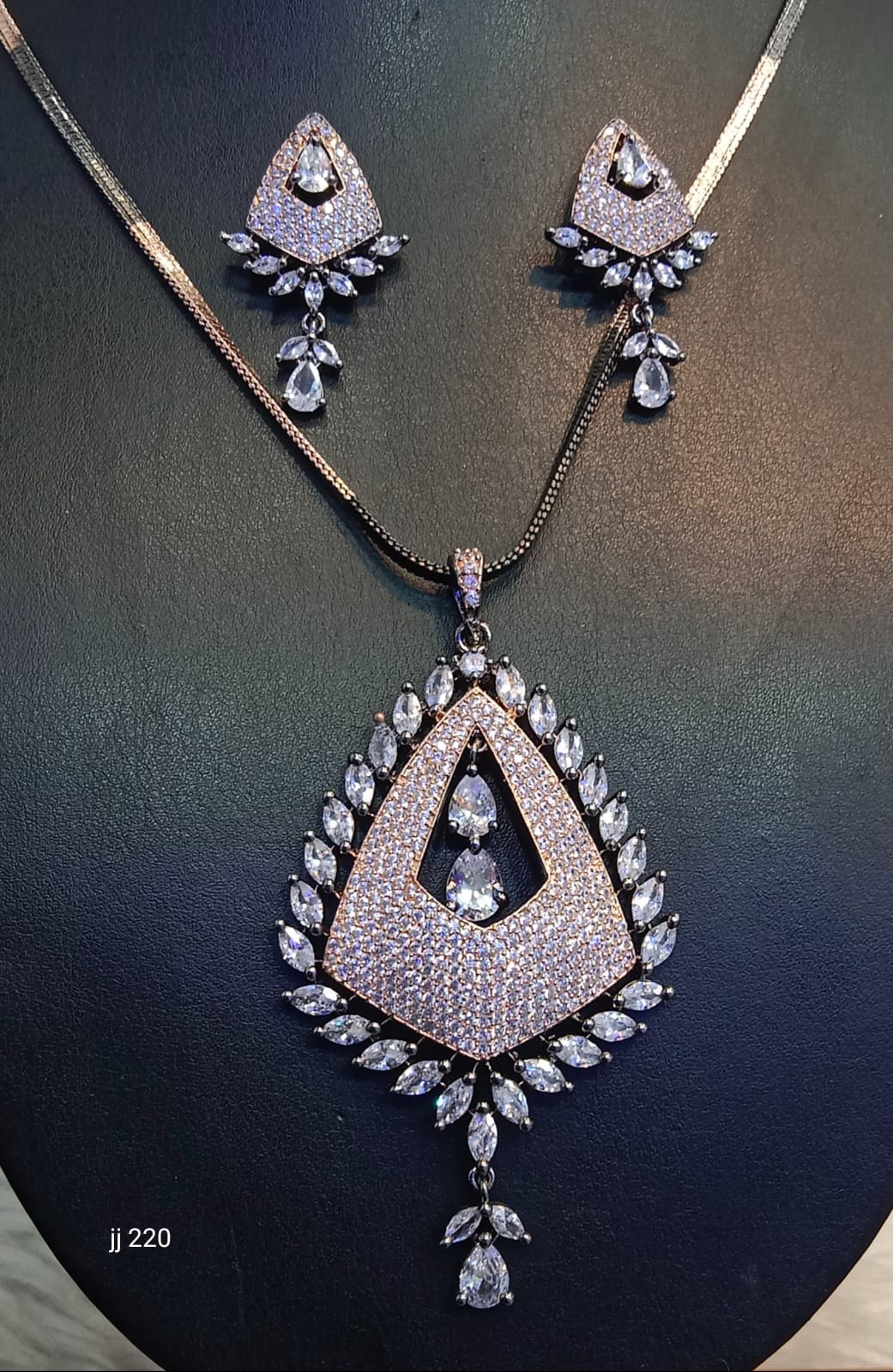 Jain Jewellers American Diamond Pendant Set - 11062319