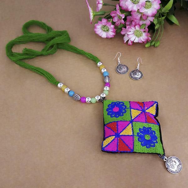 Urthn Handmade Embroidery Necklace 1114137 – JewelEMarket