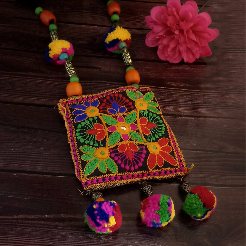 Jeweljunk Handmade Embroidery Necklace