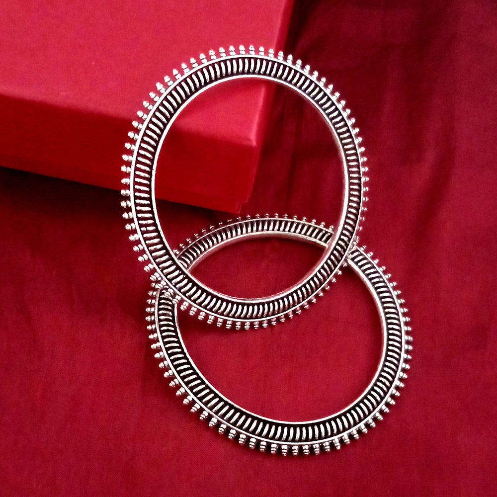 Urthn Oxidised Plated Bangles Set