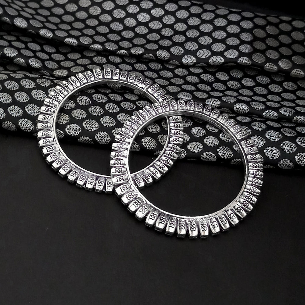 Urthn Oxidised Plated Bangles Set