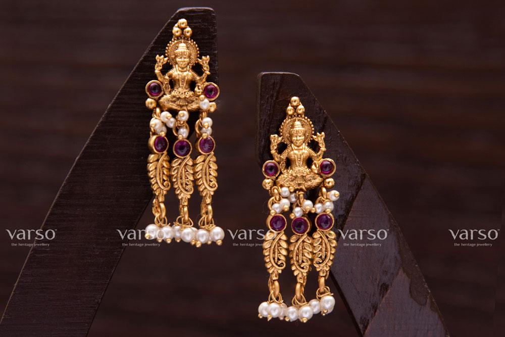 Varso Kempu Gold Alloy Pearl Dangler Earrings - 211133