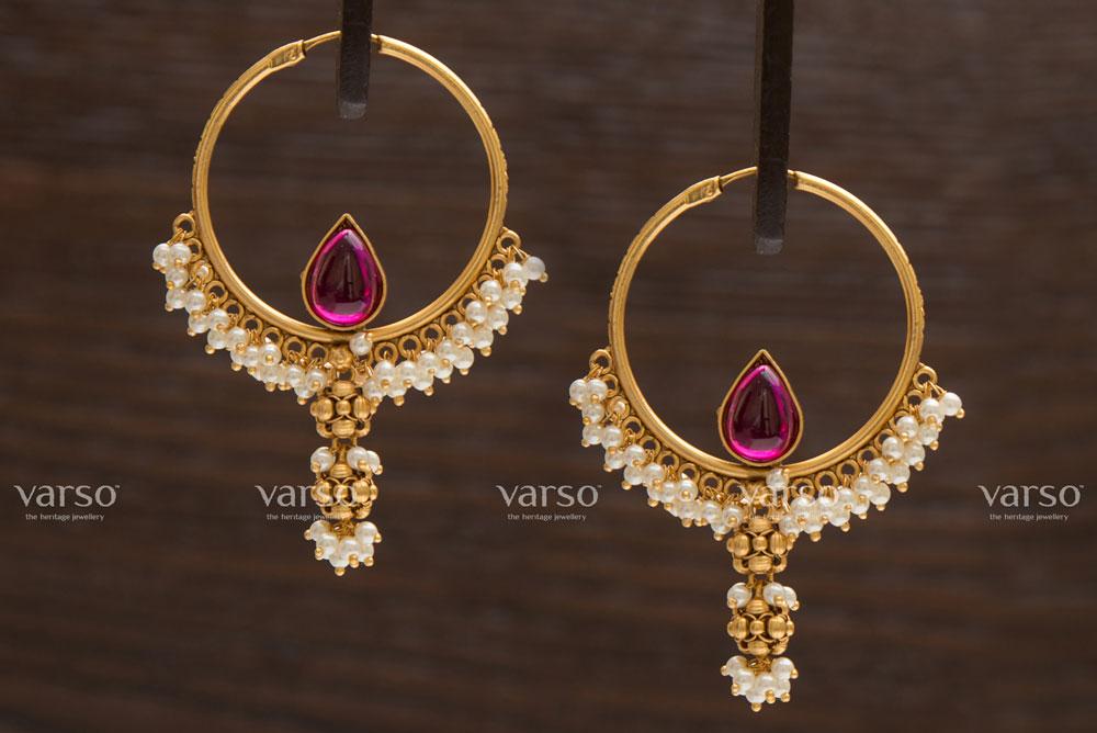 Varso Kempu Gold Alloy Pearl Dangler Earrings - 211153