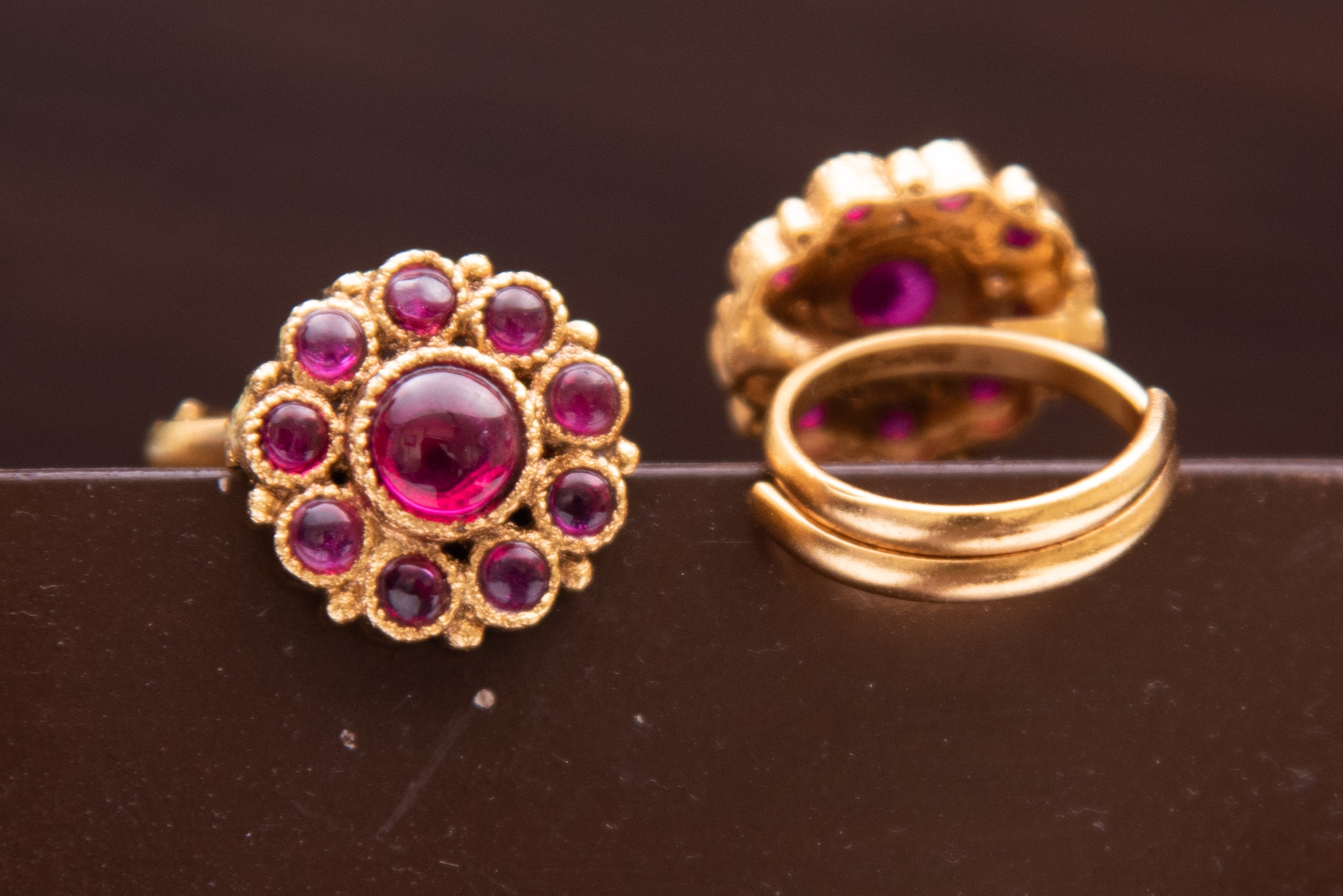 Varso Kempu Gold Antique Brass Alloy Toe Ring - 213001