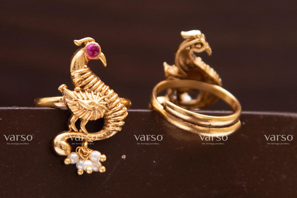 Varso Kempu Gold Brass Alloy Toe Ring - 213015