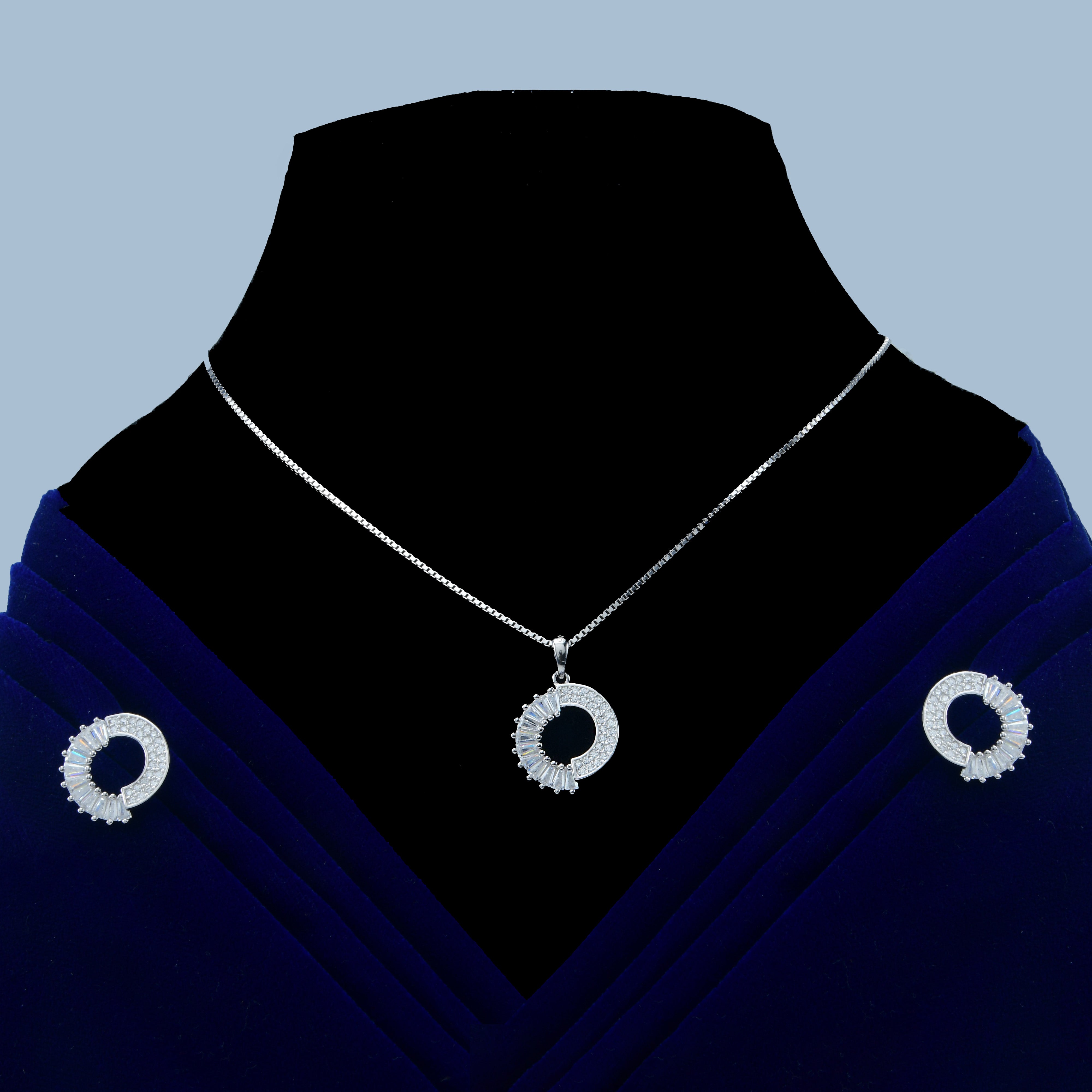 Nipura 925 Silver Through the Shadow (Whithout Chain)