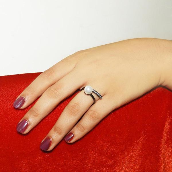 Urthn Black Austrian Stone And Pearl Adjustable Ring - 1501811A