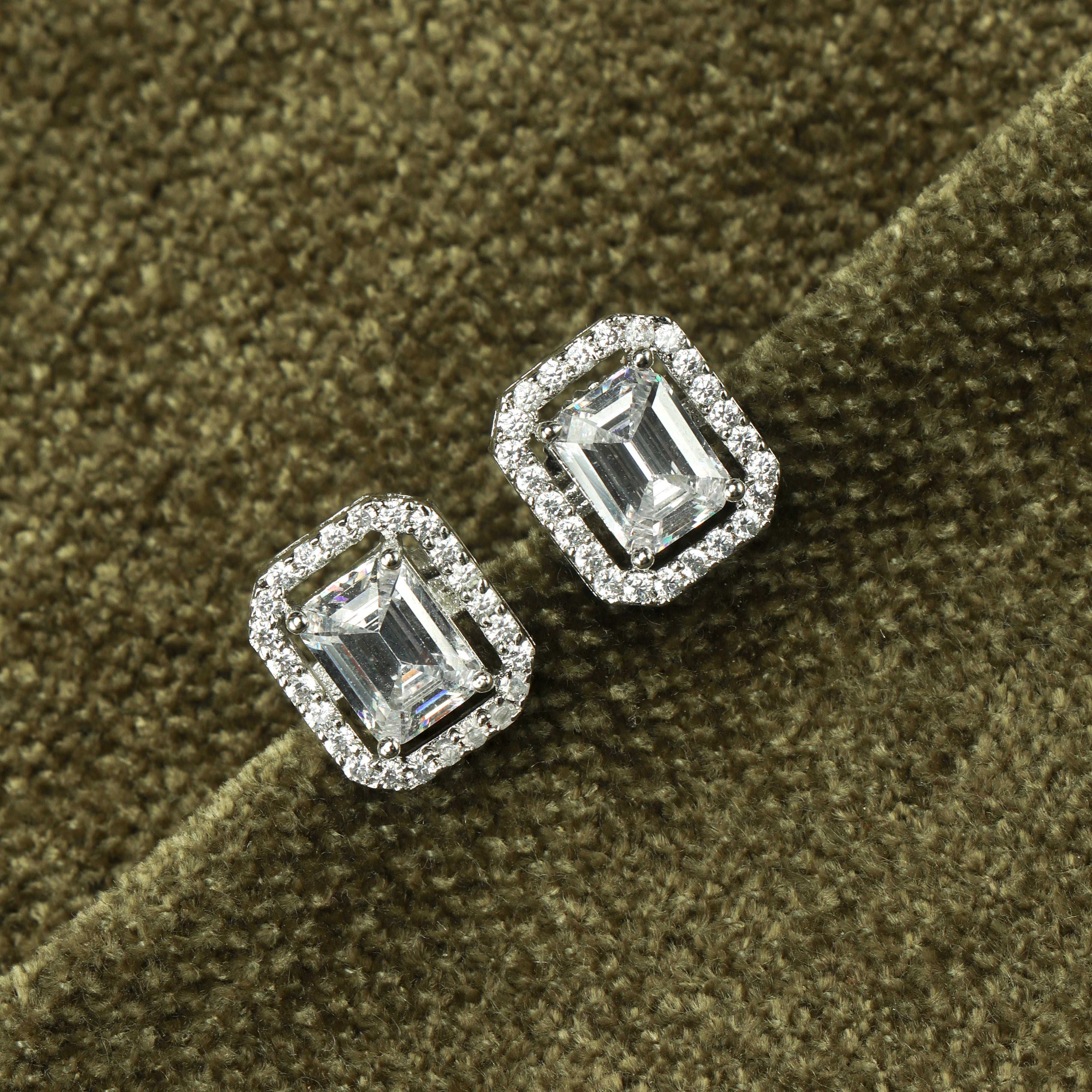 Nipura Classic Vintage Baguette Zircon Earrings