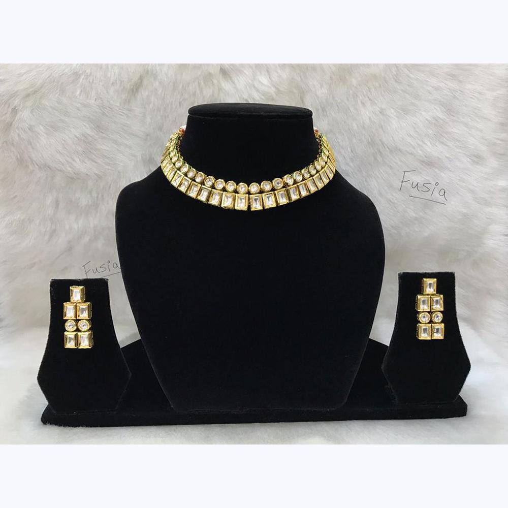 Tarangavi White Kundan Gold Plated Necklace Set - FNV-2006