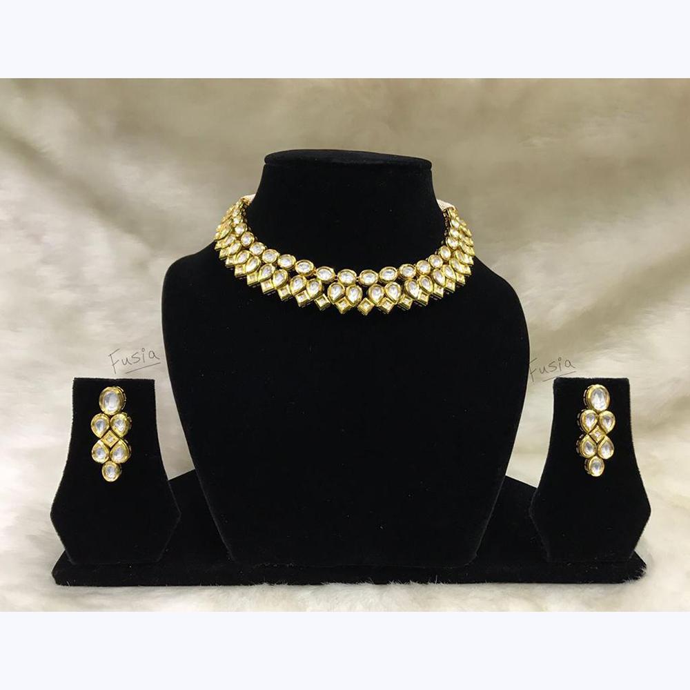 Tarangavi White Kundan Gold Plated Choker Necklace Set - FNV-912