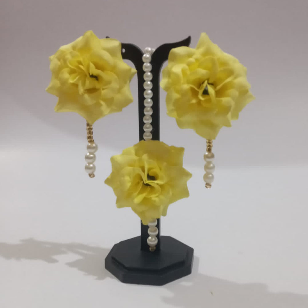 Pooja Bangles Yellow Floral Design Earrings With Maang tikka
