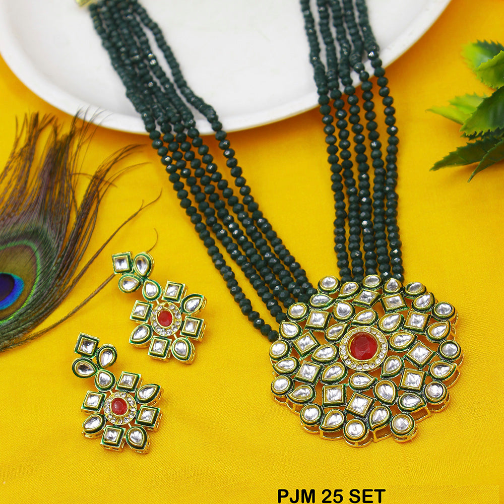 Mahavir Kundan Stone Necklace Set
