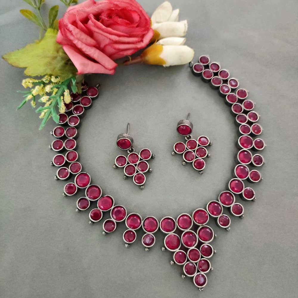 Vaamika Silver Plated Pota Stone Necklace Set
