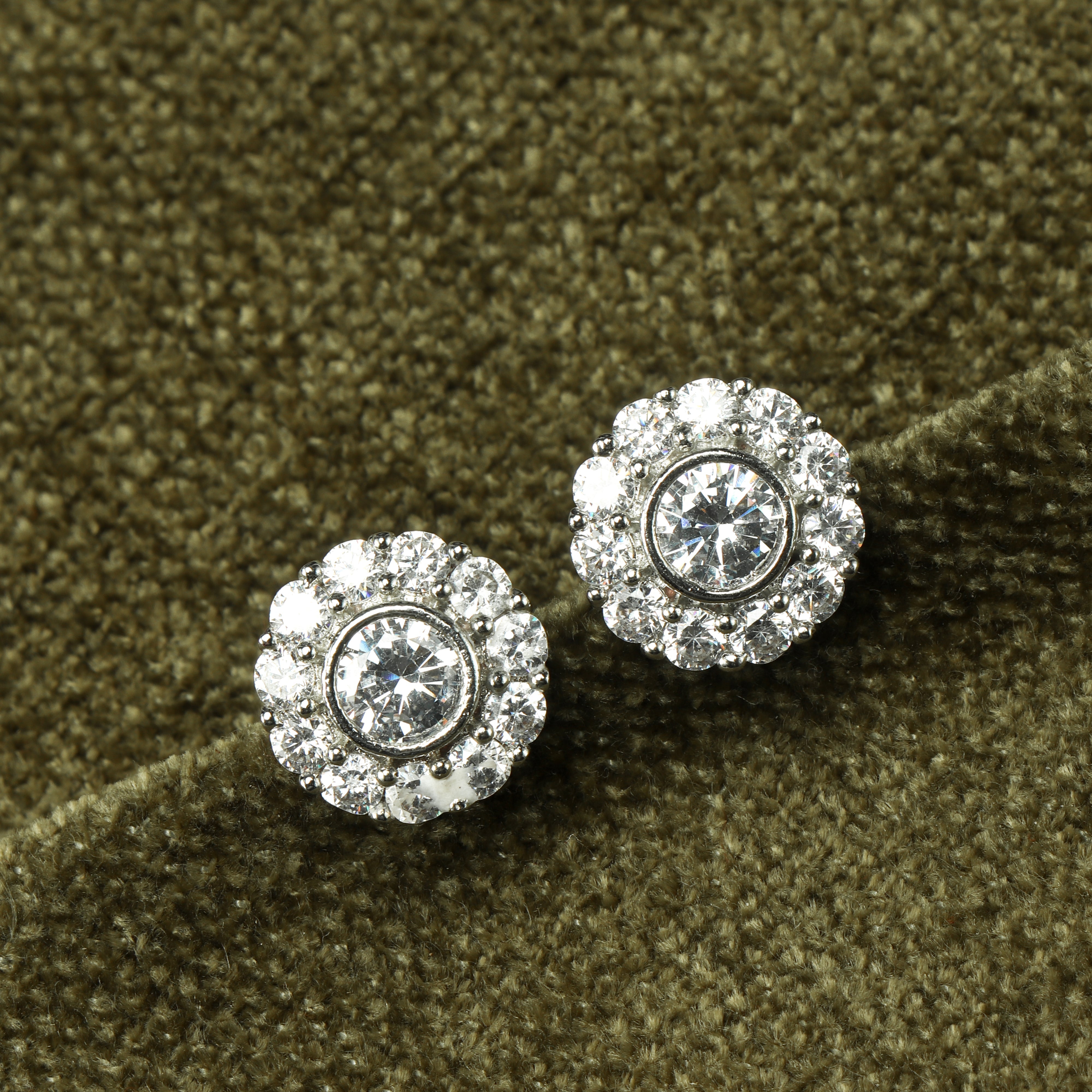 Nipura Zircon Diana Stud Earrings