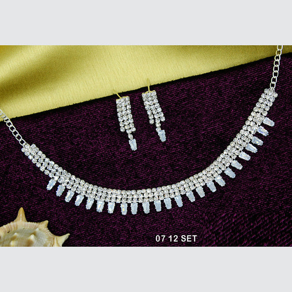 Mahavir Silver Plated Crystal Stone Necklace Set