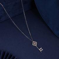 AllWell Stylish 925 Sterling Silver Austrian Stone Clover Key Chain Pendant