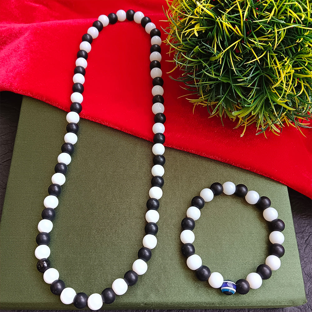 Urthn Designer Black & White Beads Mala with Bracelet for Men