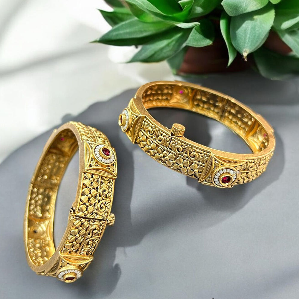 Neetu Art Gold Plated Pota Stone And Pearl Openable Bangle Set