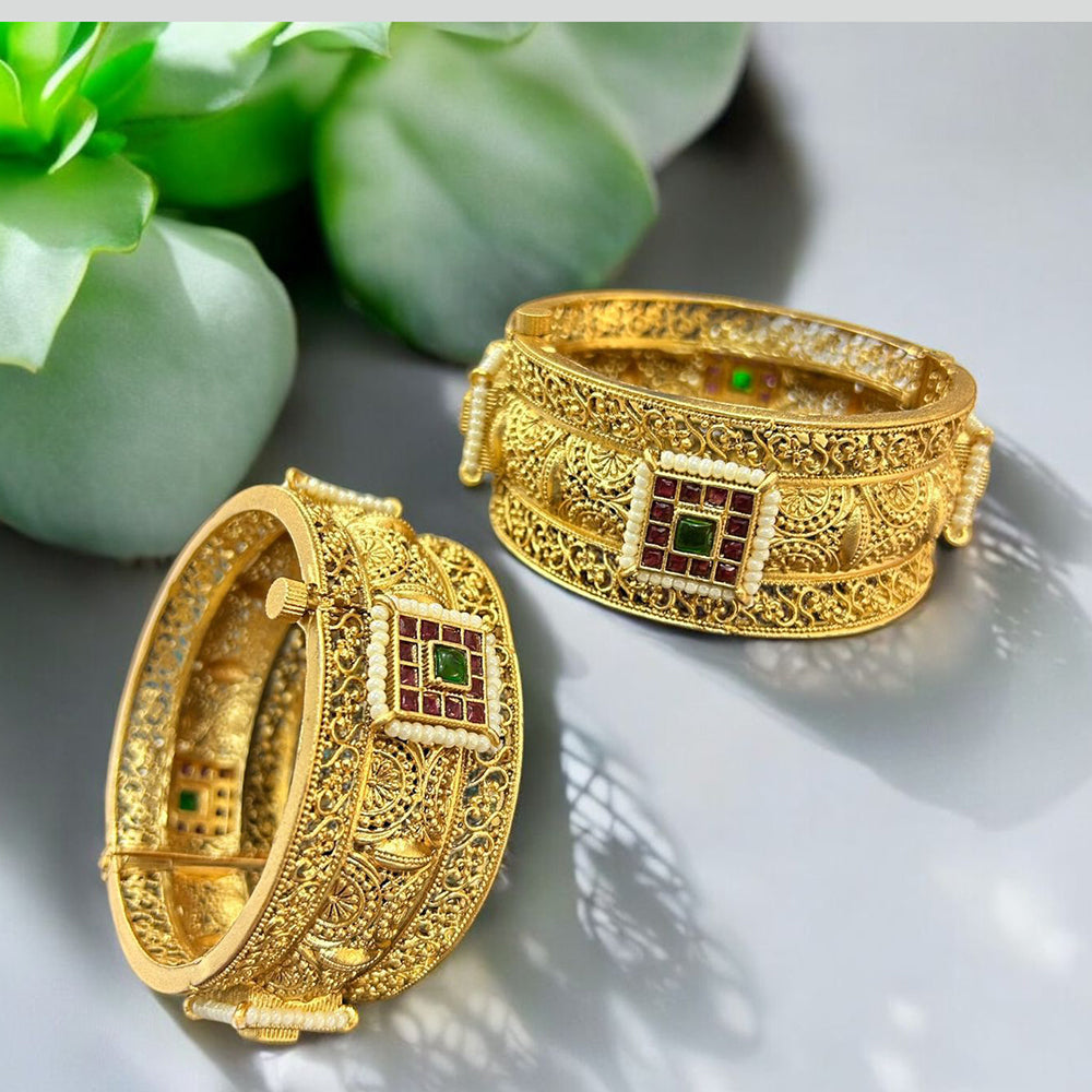 Neetu Art Gold Plated Pota Stone And Pearl Openable Bangle Set