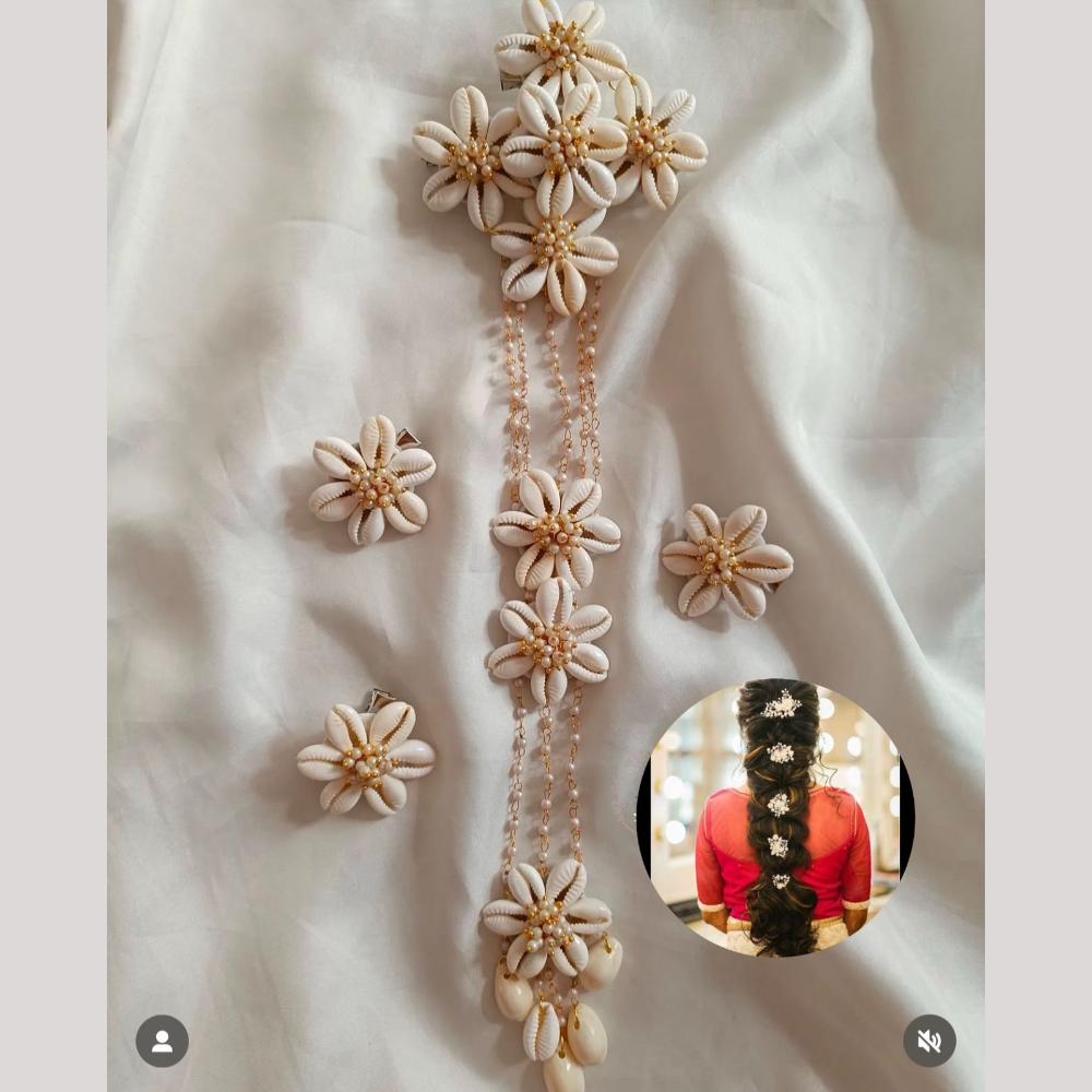 Manisha Jewellery Gold Plated Shell And Pearls Hair Accessories