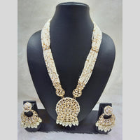 Manisha Jewellery Gold Plated Kundan And Pearls Necklace Set