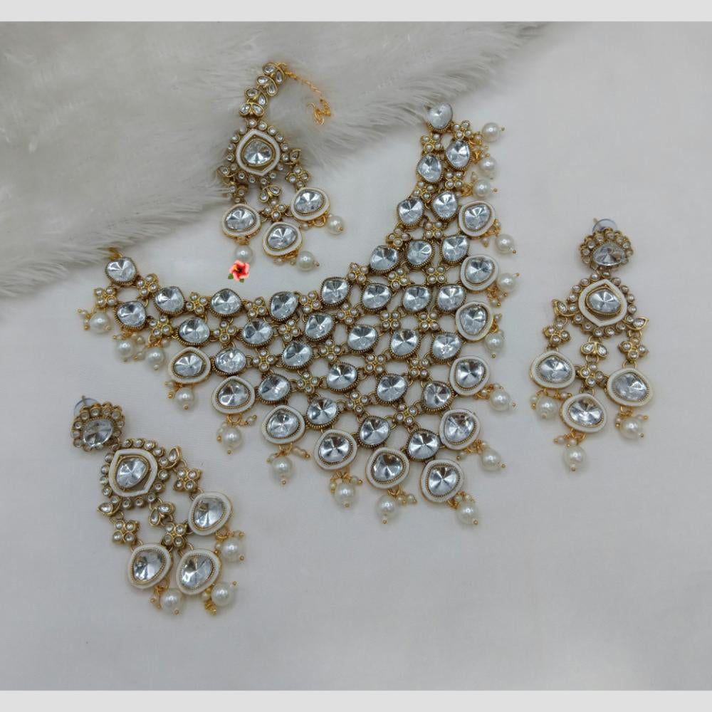 Manisha Jewellery Styled to Shine Crystal Stone And Beads Elegant  Necklace Set