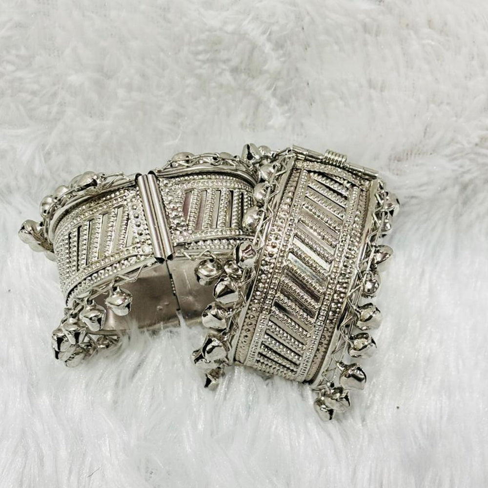Manisha Jewellery Oxidiesd Plated Rustic Charm Openable Kada