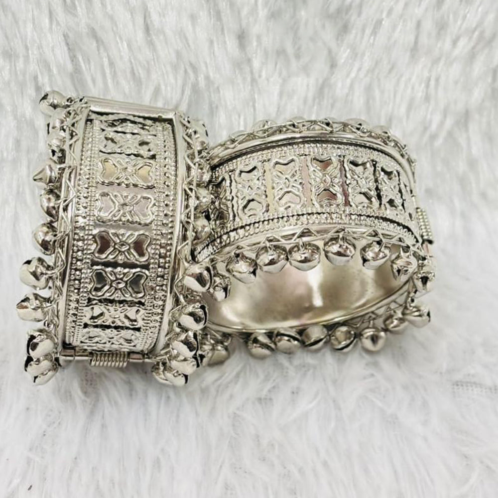Manisha Jewellery Oxidiesd Plated Rustic Charm Openable Kada