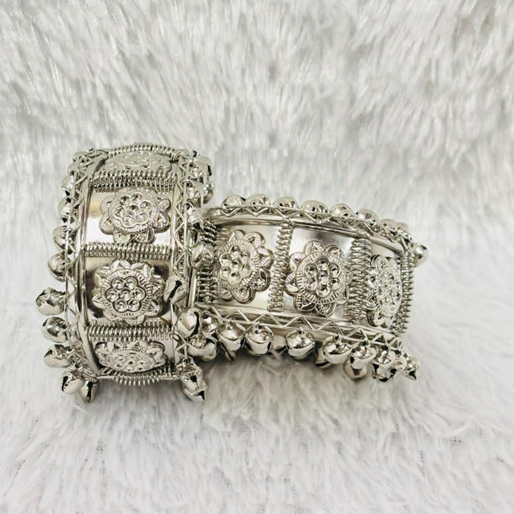 Manisha Jewellery Oxidiesd Plated Rustic Charm Openable Kada