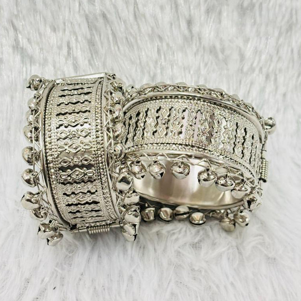 Manisha Jewellery Oxidiesd Plated Rustic Charm Openable Kada