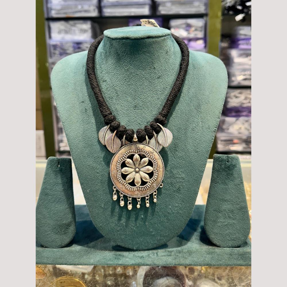 Manisha Jewellery Handcrafted Ethnic Oxidised Necklace Set
