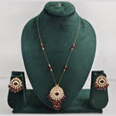 Manisha Jewellery Exclusive New Arrival Stunning Crystal And Pearl Necklace Set