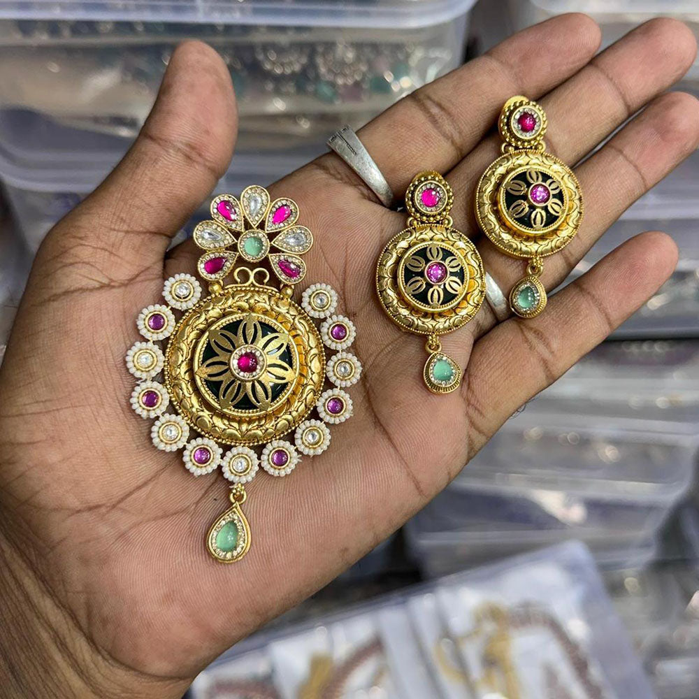 Manisha Jewellery Premium Classic Pota Stone And Pearl Pendant Set