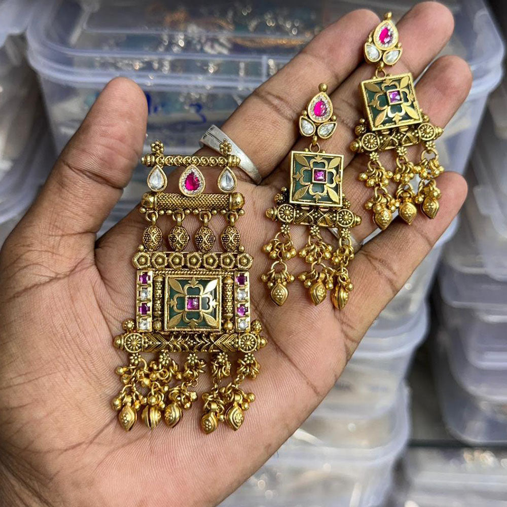 Manisha Jewellery Premium Classic Pota Stone And Pearl Pendant Set