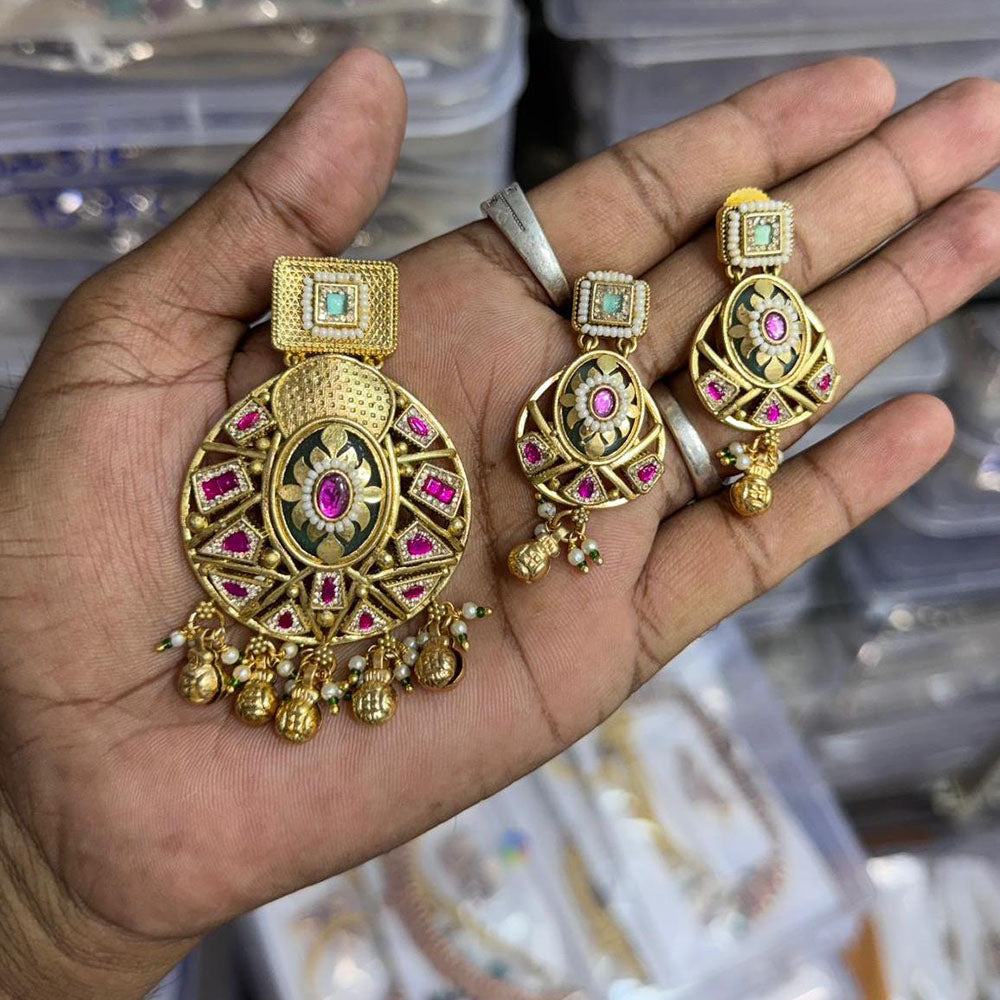 Manisha Jewellery Premium Classic Pota Stone And Pearl Pendant Set