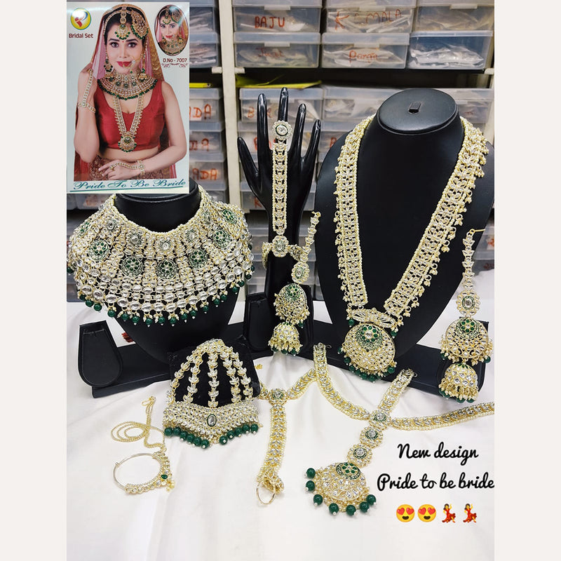 Lucentarts Jewellery Gold Plated Kundan Stone Bridal Set