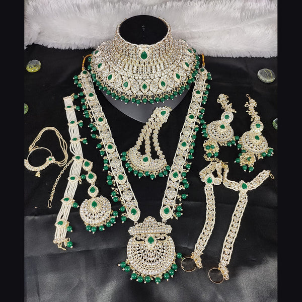 Lucentarts Jewellery Gold Plated Kundan Stone Bridal Set