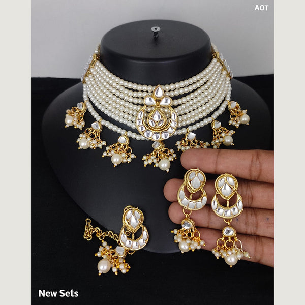 Lucentarts Jewellery Gold Plated Kundan Stone Necklace Set