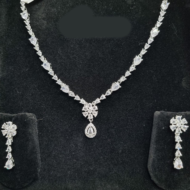 Lucentarts Jewellery Silver Plated Crystal Stone Necklace Set