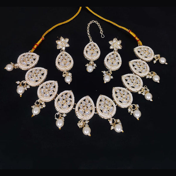 Lucentarts Jewellery Gold Plated Kundan And Beads Necklace Set