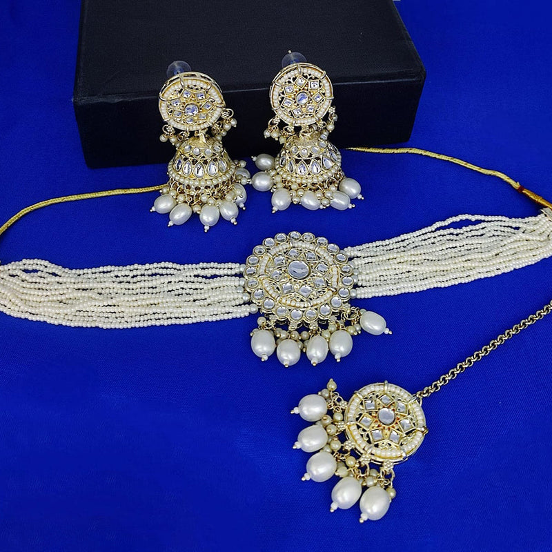 Lucentarts Jewellery Gold Plated Kundan And Pearl Choker Necklace Set