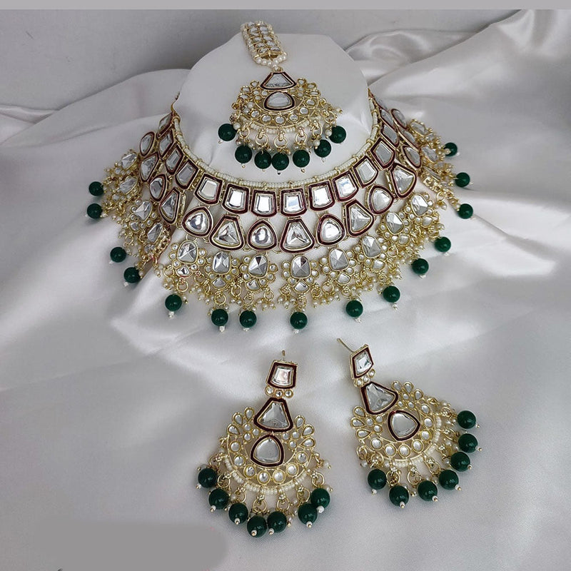 Lucentarts Jewellery Gold Plated Kundan And Pearl Choker Necklace Set