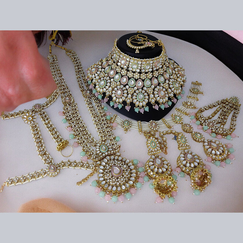 Lucentarts Jewellery Gold Plated Kundan Bridal Set