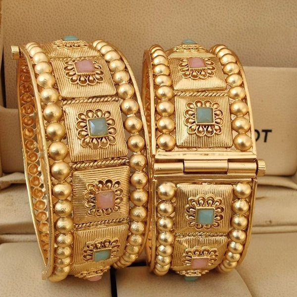 Lucentarts Jewellery Gold Plated Pota Stone Openable Bangles Set