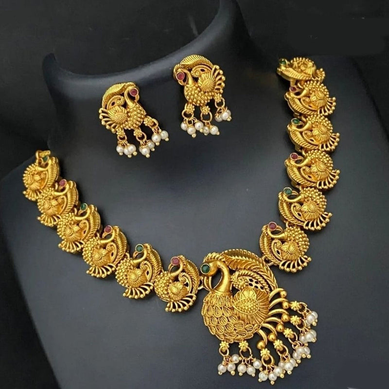 Lucentarts Jewellery Gold Plated Kundan Stone And Pearls Necklace Set