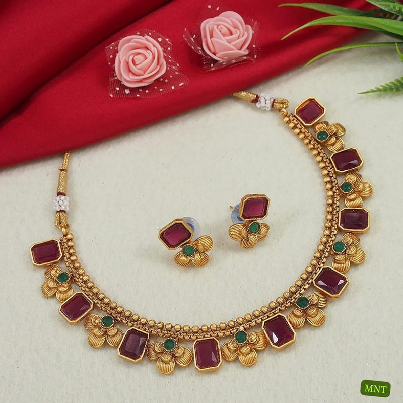 Lucentarts Jewellery Gold Plated Crystal Stone Necklace Set