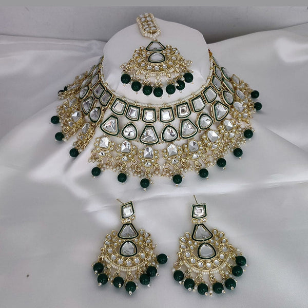 Lucentarts Jewellery Gold Plated Kundan Stone And Pearl Choker Necklace Set