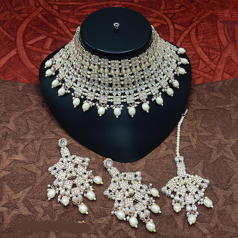 Lucentarts Jewellery Gold Plated Kundan Stone And Pearls Choker Necklace Set