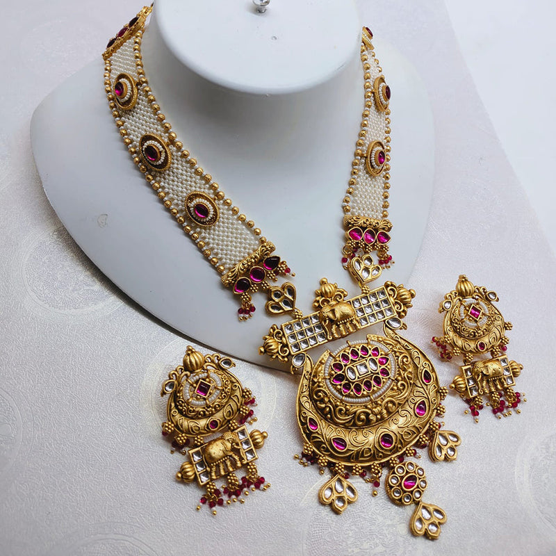 Lucentarts Jewellery Gold Plated Kundan Stone And Pearls Necklace Set